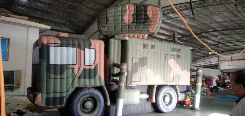 仿真军卡车